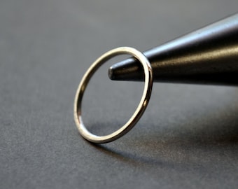 Single Stacker Ring. 1.5mm. Modern Contemporary Simple Sleek Elegant Design. Sterling Silver Jewelry. Handmade by Epheriell on Etsy.