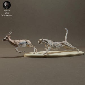 Cheetah Hunting Thomson&#39;s Gazelle | UNPAINTED | plant-based resin 3d print | Nature | Wild Life | Display Piece | Miniatures
