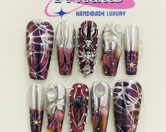 Uñas postizas góticas hechas a mano – Uñas postizas rojas, plateadas y cromadas con forma de ataúd