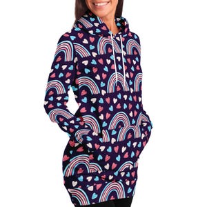 Vestido con capucha de corte largo con estampado de bandera del orgullo, sudadera de gran tamaño, regalos novedosos, regalos únicos, vestido con estampado de corazones de amor de género trans LGBTQ por todas partes