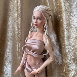 emilia clarke sex doll couple share sex doll' Search