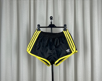 Pantaloncini da corsa Adidas Sprinter anni '80, Made in West Germany, neri, giallo neon, stile sportivo retrò, taglia M.