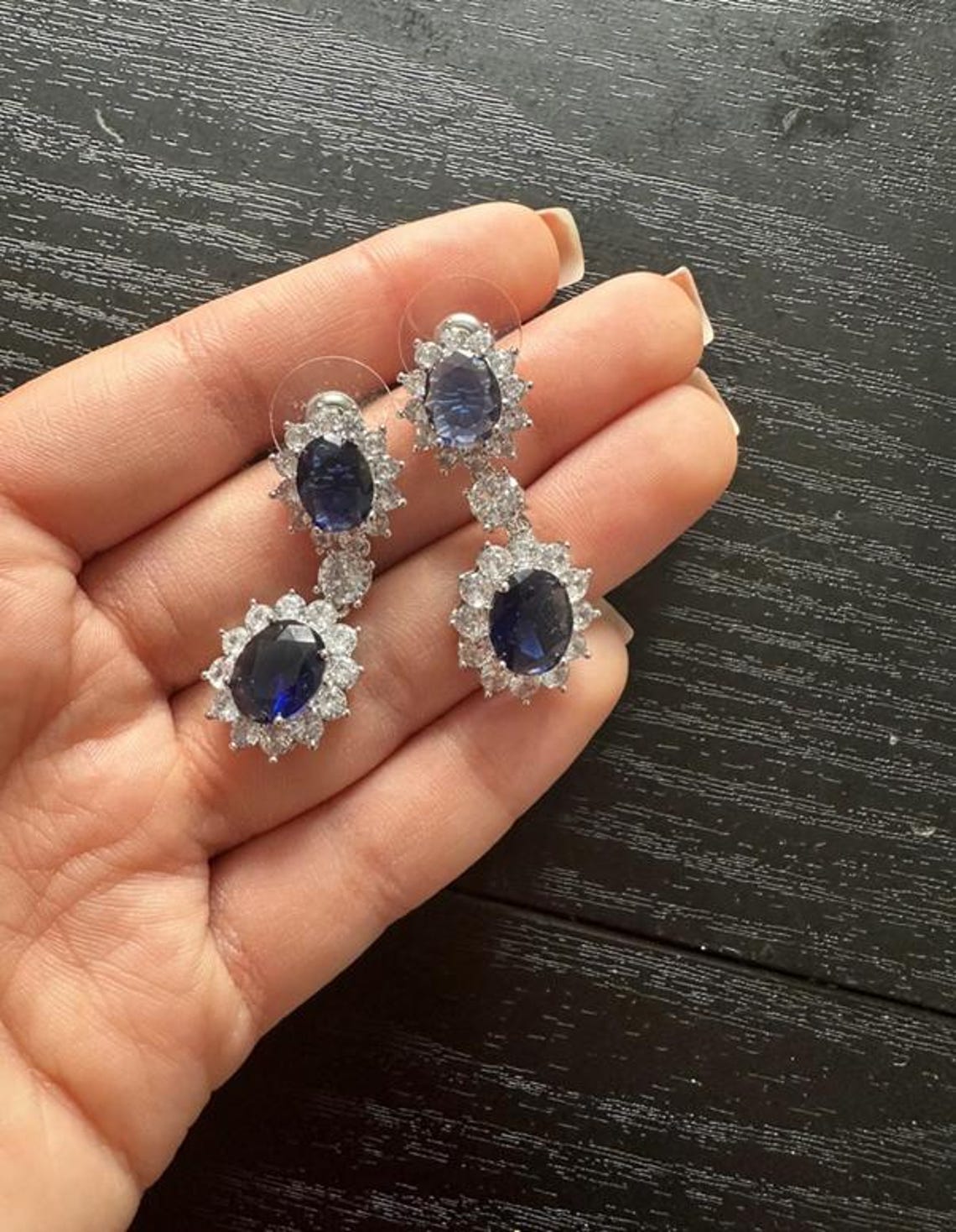 princess-diana-kate-middleton-sapphire-and-diamond-earrings-royal