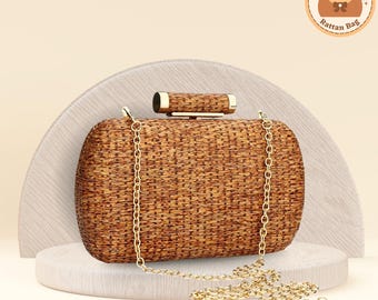 Straw Clutch Purse for Women. Hand-Woven Straw Handbag. Rattan Clutch