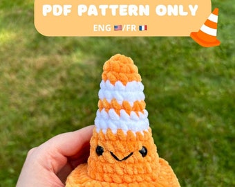 Crochet pattern: mini traffic cone, PDF, amigurumi (english and french version)