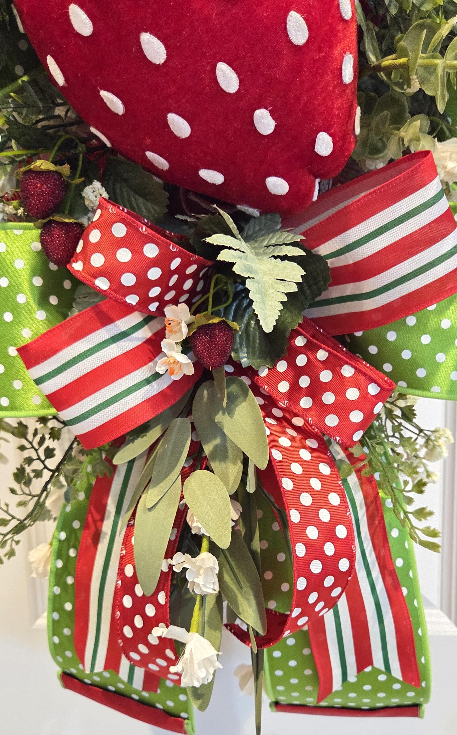 Strawberry Door Swag, Farmhouse Summer Decor, Berry Porch Decoration - Etsy
