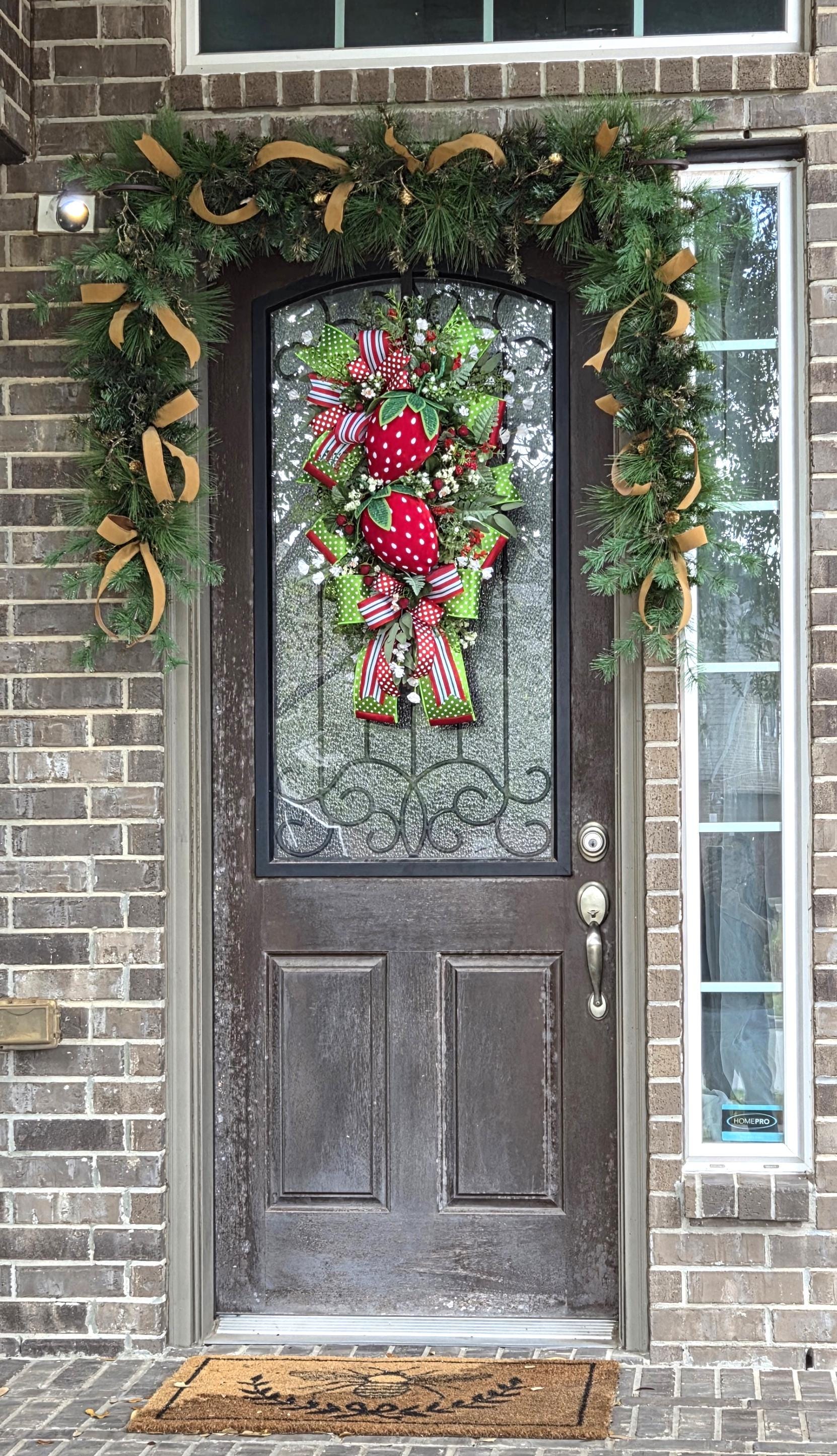 Strawberry Door Swag, Farmhouse Summer Decor, Berry Porch Decoration - Etsy