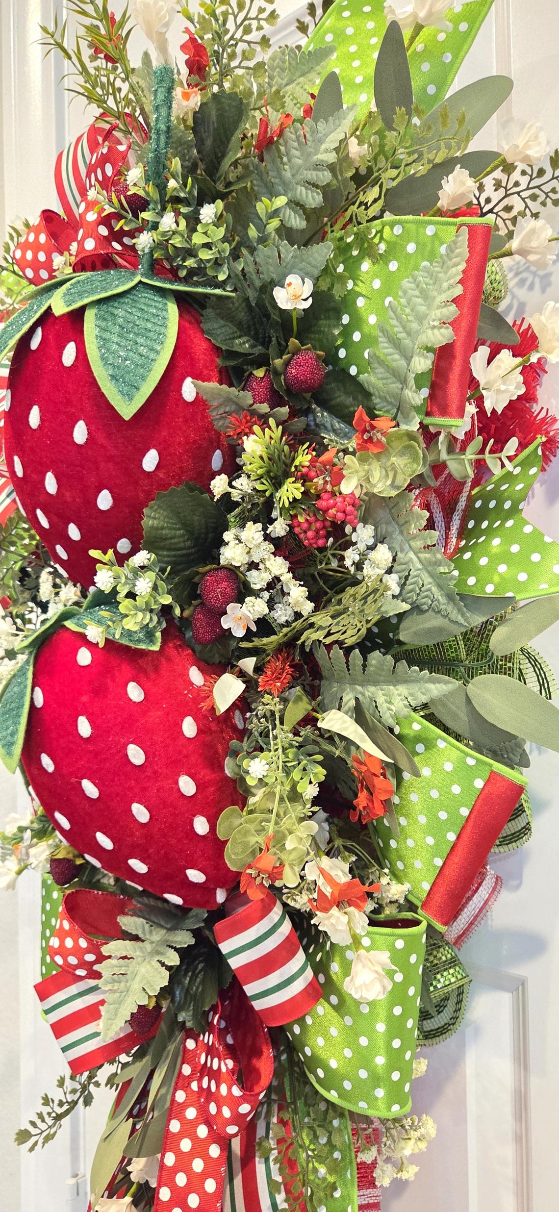 Strawberry Door Swag, Farmhouse Summer Decor, Berry Porch Decoration - Etsy