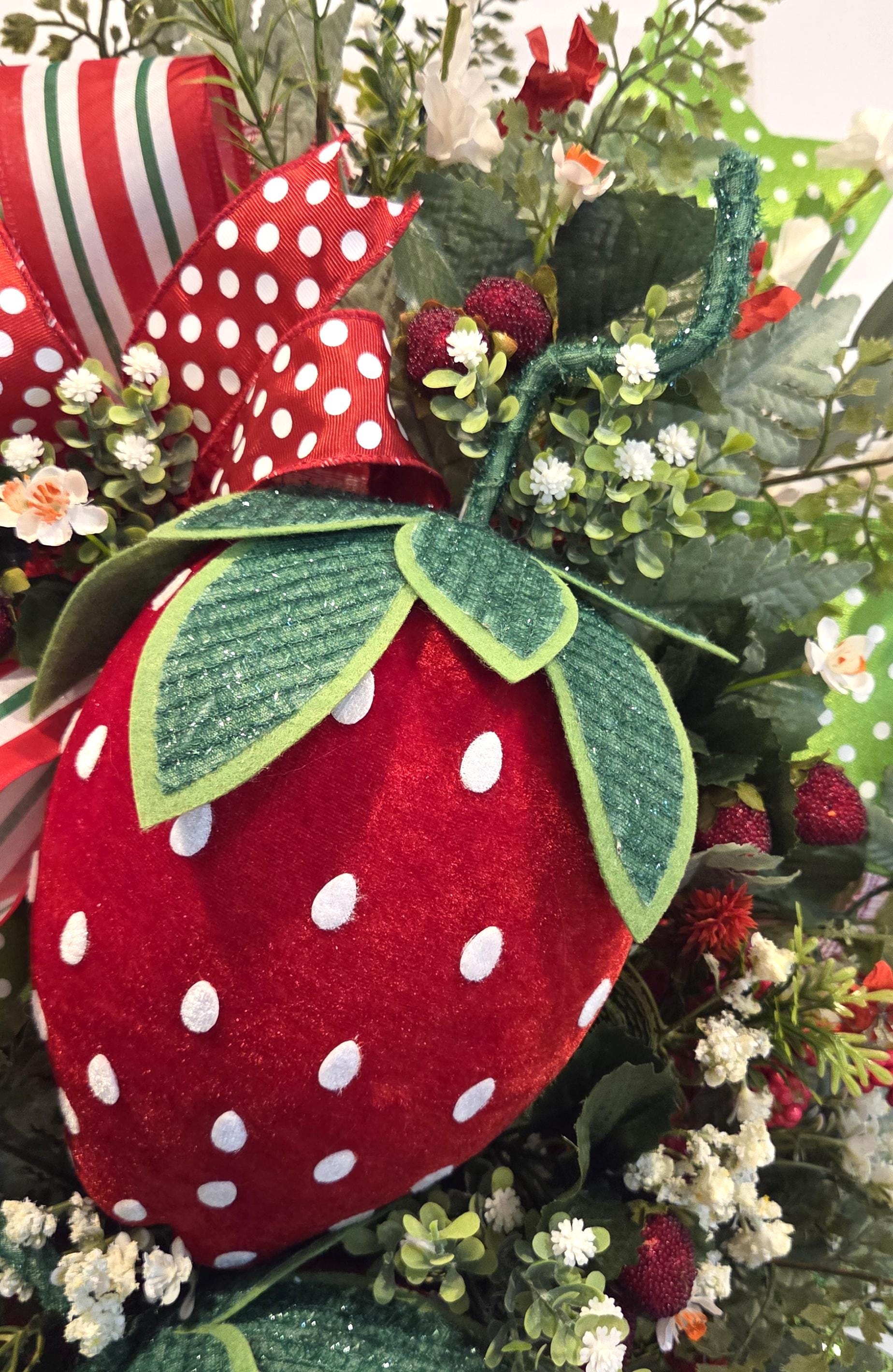 Strawberry Door Swag, Farmhouse Summer Decor, Berry Porch Decoration - Etsy