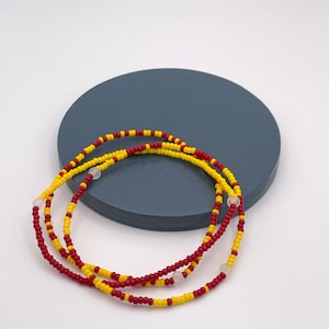 Braccialetti di perline di semi Trojans della University of Southern California / Gioielli universitari fatti a mano, impilabili Boho, regalo per tifosi del giorno della partita per lui e per lei