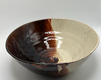 Two-toned XL ceramic serving bowl