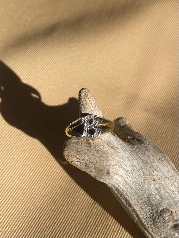 14k Gold “B” Initial Diamond Ring • Vintage Yello… - image 2