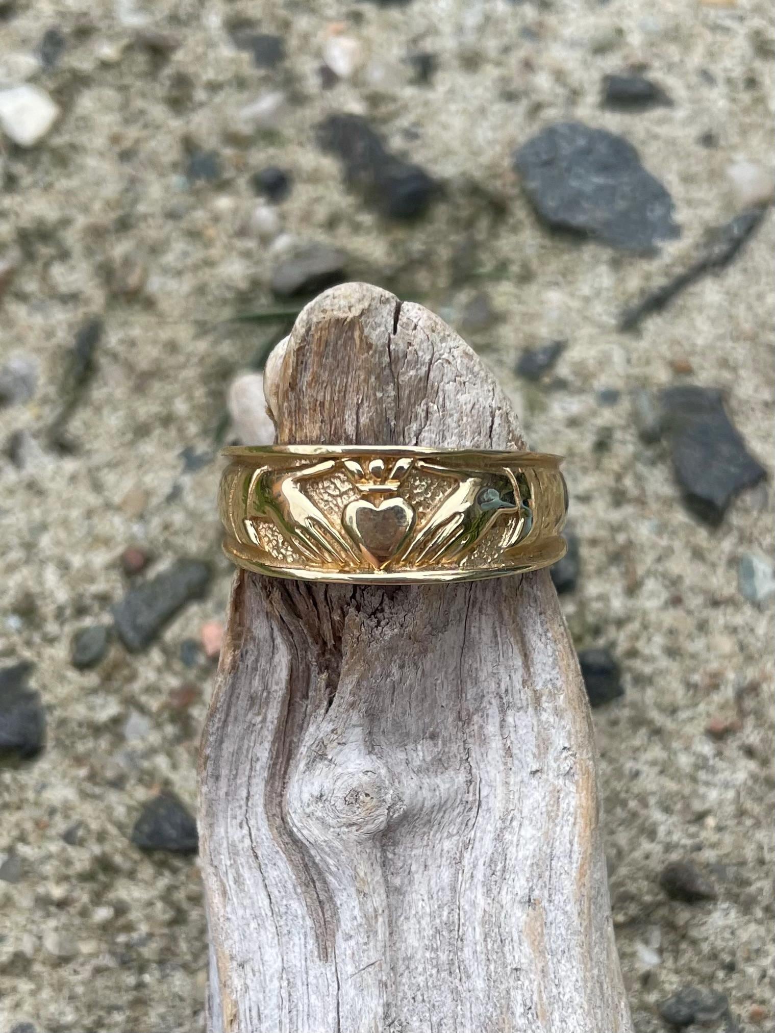 14k Gold Claddagh Ring Band