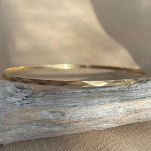 18k Gold Faceted Bangle Bracelet
