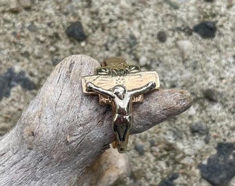Vintage Jesus Christ on cross ring - Etsy 日本