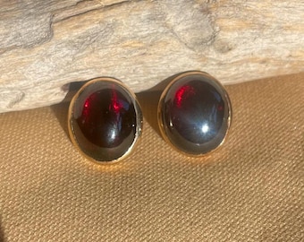 Vintage Cabochon Garnet Studs • 14k Yellow Gold Earrings