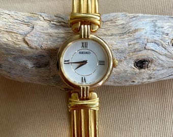 SEIKO　Rivoli ゴールド 腕時計 SEIKO Rivoli ゴールド 腕時計 - メルカリ