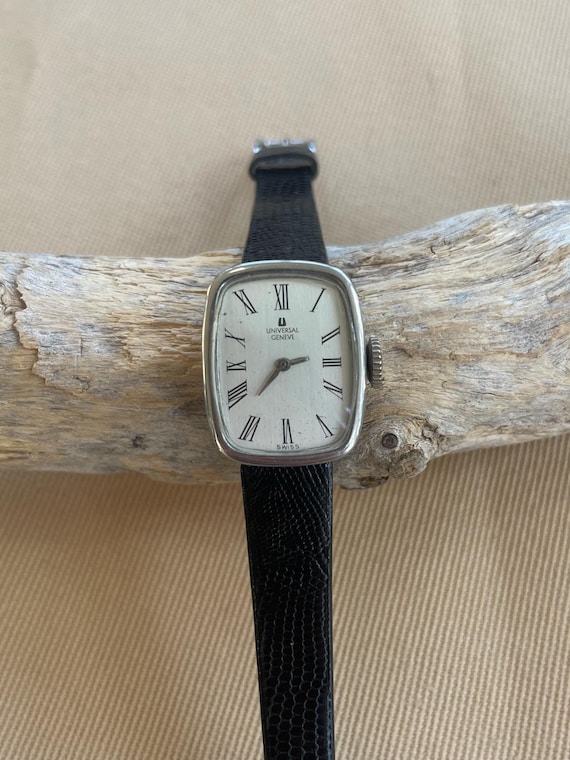Vintage Universal Geneve Swiss Watch