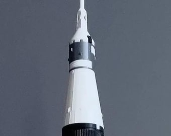 Saturn V Raketenmodell - 3D gedruckte Präzision im Maßstab 1:99