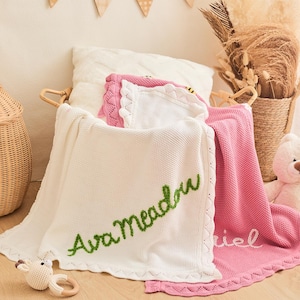 Personalisierte Babydecke, handgefertigte Namensdecke, gestickte Namensdecke, Geschenk für Kinder, Babystrick, Kinderzimmergeschenke