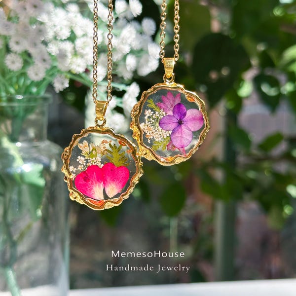 Birth Month Real Flower Necklace, Dried Daisy Floral Necklace, Pressed Hydrangea Resin Jewels, Gold Jewelry, Christmas Birthday Gift For Her