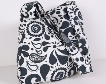 Messenger Bag / Shoulder Bag / Travel Bag / White and Dark Blue Canvas / Adjustable strap / Cross body / Women Purse