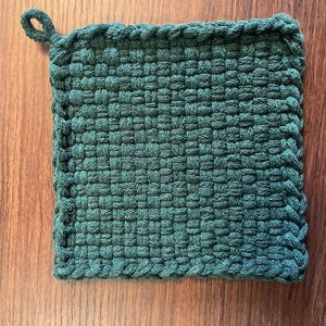 Handmade Loomed Potholder: Pine Green – Classic Simple Kitchen Decor – 100% Cotton Oven Mitt, Hot Pad, Coaster, Potholder – Artisan Gift