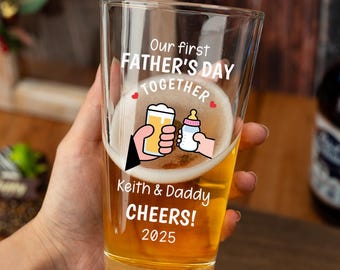 Första fars dag-present, personligt ölglas för nyblivna pappa, bebis och pappa. Skål för ölglas, tryckt ölglas för maken, present till pappa.