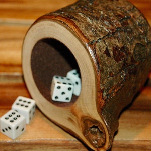 Wood dice cup - Silver Maple