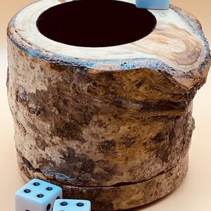 Wood dice cup Aspen image 4