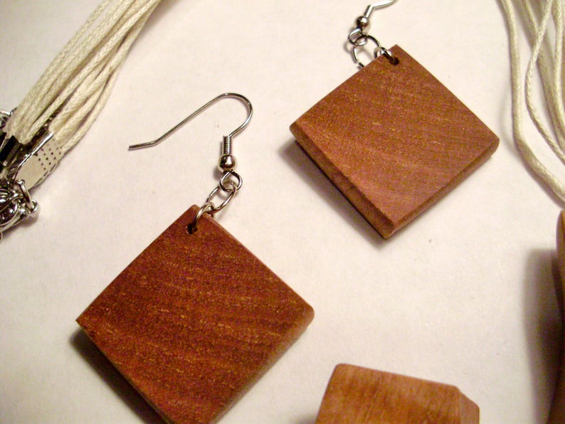 Exotic Pyinma wood ring pendant and earrings set