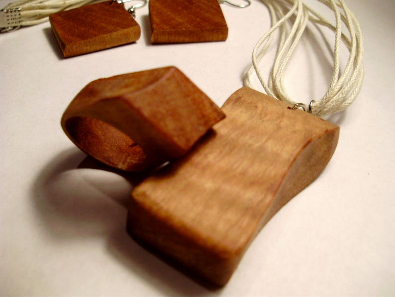 Exotic Pyinma wood ring pendant and earrings set