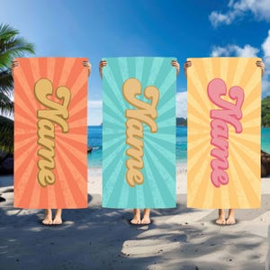 Serviette de plage personnalisée de style rétro vintage, Serviette de bain avec prénom personnalisé, Serviette de plage personnalisée avec nom à l'extérieur, Voyage d'été, Vacances d'été