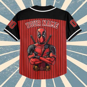 Camiseta de béisbol personalizada de la colección Deadpool, camiseta a juego del superhéroe Deadpool, camiseta de béisbol para niños, jóvenes y adultos, regalo de cumpleaños para la familia. imagen 4