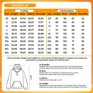 a collection of clothing items, including hoodies and AF (A/F) sizes, along with their corresponding measurements. The image provides a visual guide for determining the appropriate size based on the sum of the distances from the shoulder points to the bust and the cuff, as well as the length from the shoulder to the cuff. The image is a collage of multiple images, and the descriptions provided are concise and focused on the main elements of the image.
