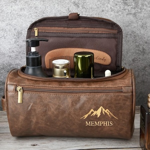 Personalisierte Reisetasche für Männer, Kulturbeutel aus Leder mit Gravur, Kulturtasche aus Leder mit Gravur, Trauzeugen Geschenke, Ledertasche Jubiläumsgeschenk für Ehemann