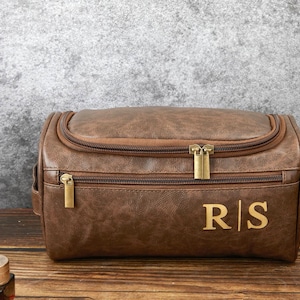 Groomsmen Gift Bag for Weddings,Personalized Men Leather Toiletry Bag,Custom Engraved Travel Dopp Kit,Multi functional toiletry bag for Him