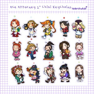 Może przedstawiać: Arkusz 5 cm breloczków chibi z postaciami z Ace Attorney. Breloczki przedstawiają różne postacie w kolorowych strojach, ze szczegółami takimi jak kolor włosów i akcesoria. Tekst "Ace Attorney 2" Chibi Keychains" znajduje się na górze.