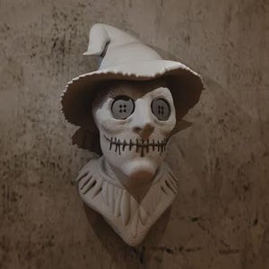 Scarecrow Head Wall Decor – Halloween Wall Mount Horror Bust | Creepy Button Eye Sculpture