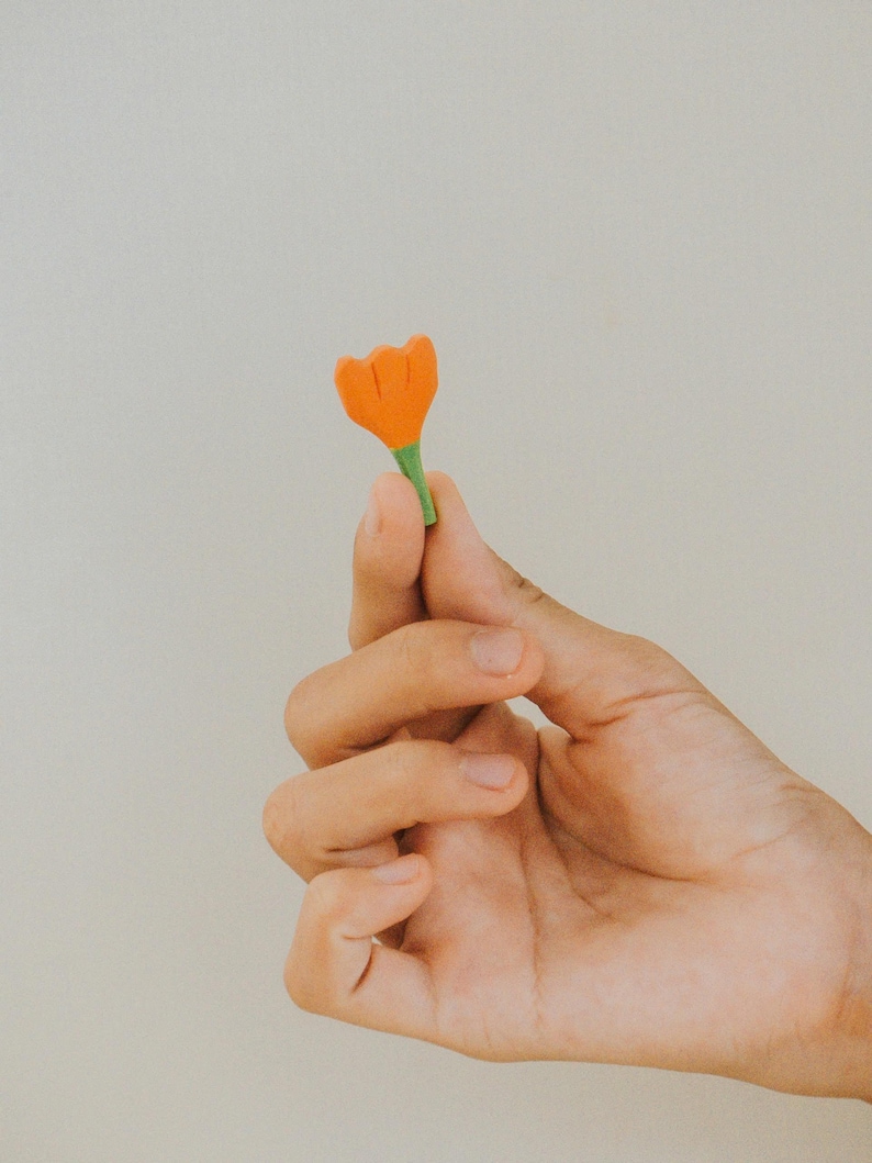 Wooden Flowers, Waldorf Toys, Hand-painted Flower, Adorable Gift, Decorative Flowers, Wood Toy flower, Wooden flower garden, Gardening Toys