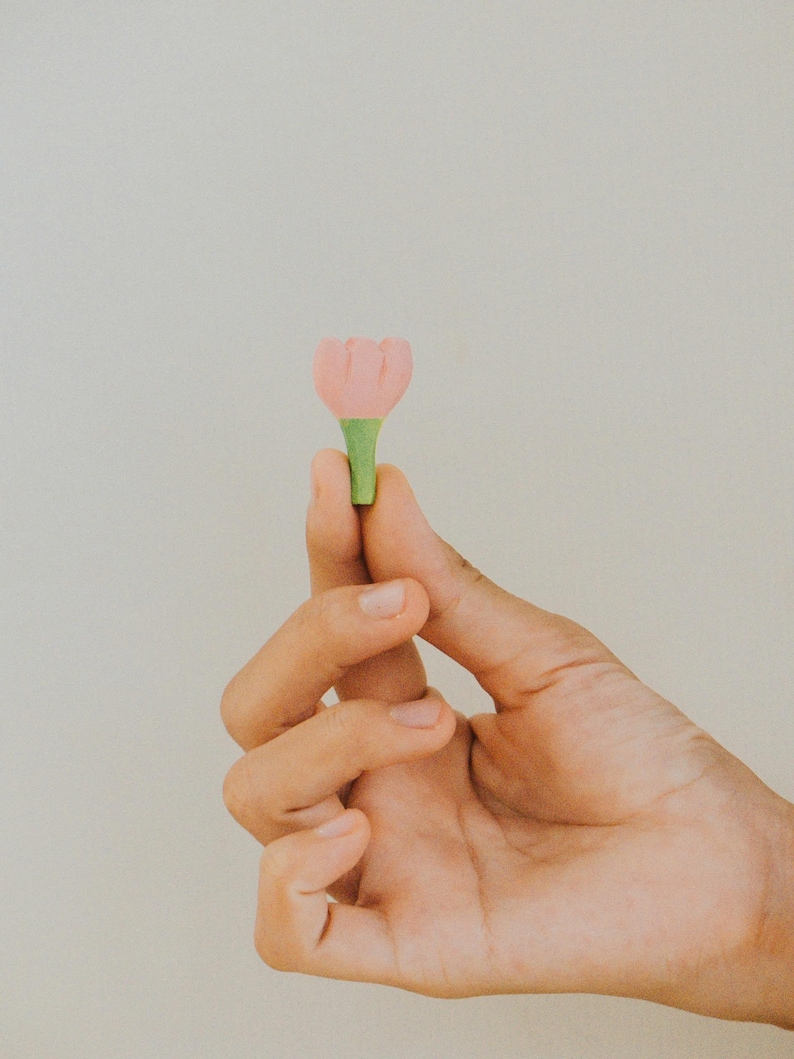 Wooden Flowers, Waldorf Toys, Hand-painted Flower, Adorable Gift, Decorative Flowers, Wood Toy flower, Wooden flower garden, Gardening Toys