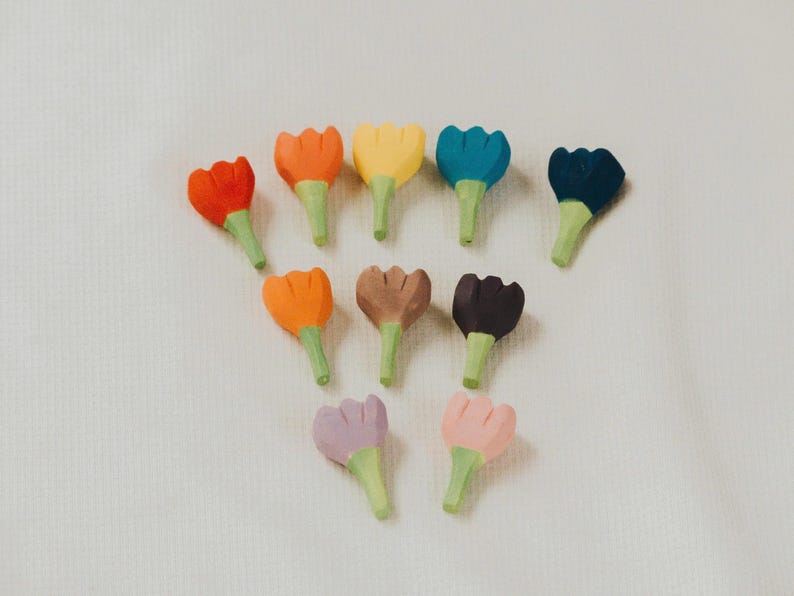 Wooden Flowers, Waldorf Toys, Hand-painted Flower, Adorable Gift, Decorative Flowers, Wood Toy flower, Wooden flower garden, Gardening Toys