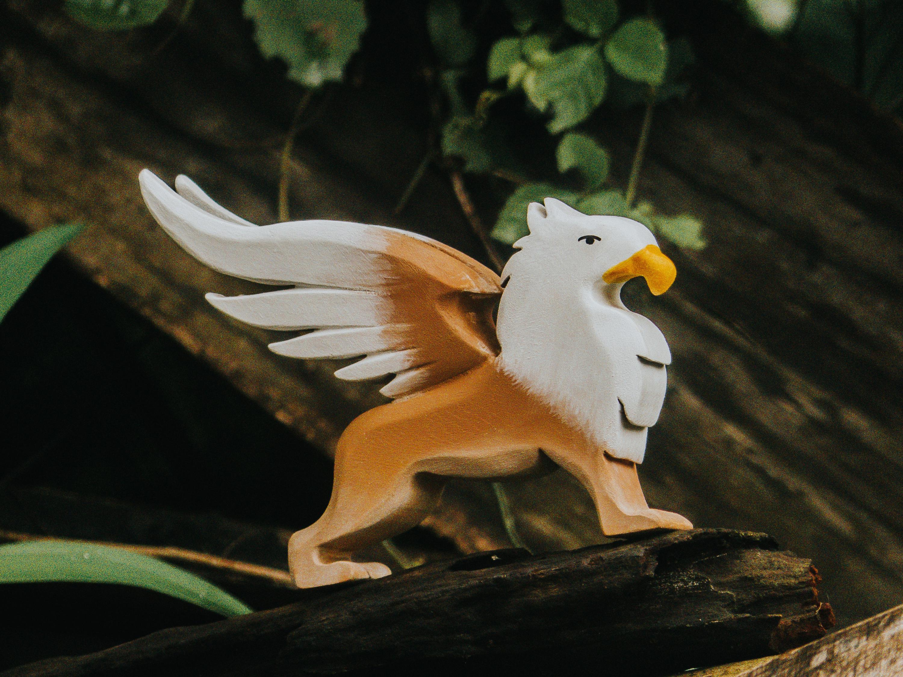 Griffin statue - Etsy 日本