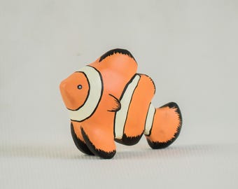 Hölzerner Clownfisch-Spielzeug, Anemonenfisch-Ozeanfigur, Handbemalter Ozeanfisch Geschenk, Waldorf Hölzernes Meeresleben, Weihnachtsgeschenk für Kind