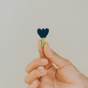Wooden Flowers, Waldorf Toys, Hand-painted Flower, Adorable Gift, Decorative Flowers, Wood Toy flower, Wooden flower garden, Gardening Toys