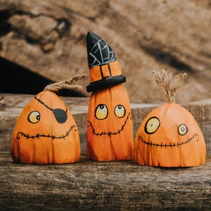 Wooden Pumpkin Toy Set, Handmade Halloween Decor, Waldorf Pumpkin, Wooden Halloween Figurines, Waldorf Halloween Toy, Table or Shelf Display
