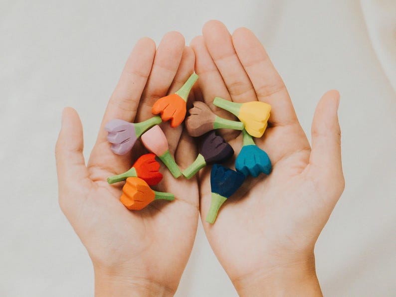 Wooden Flowers, Waldorf Toys, Hand-painted Flower, Adorable Gift, Decorative Flowers, Wood Toy flower, Wooden flower garden, Gardening Toys