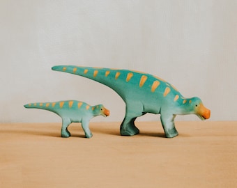 Wooden Maiasaura Dinosaur Toy, Mother and Baby Dino Figurines, Montessori Prehistoric Animal Set, Waldorf Wooden Dinosaur Gift