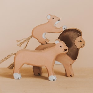Wooden lion, Lion family, Wooden animals, Montessori toy, Figure animal, Eco-Friendly Animal Toys, Gift for baby, Christmas gift, Zoo safari