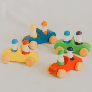 Wooden Cars with Peg Doll Friends, Colorful Car Toy Set with Wooden Peg Dolls, Colorful Montessori Toy, Waldorf Birthday Gift for Kids